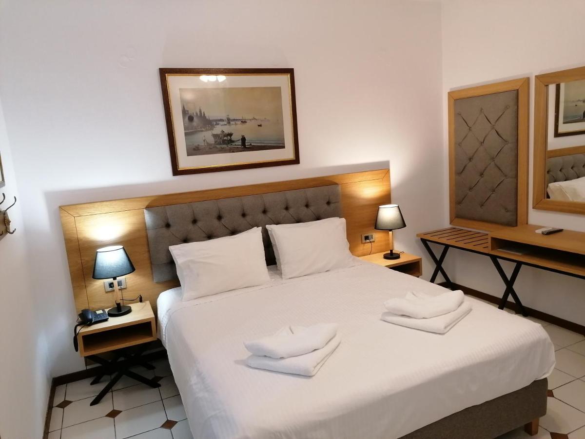Magda'S Hotel Apartments Parga Exterior foto