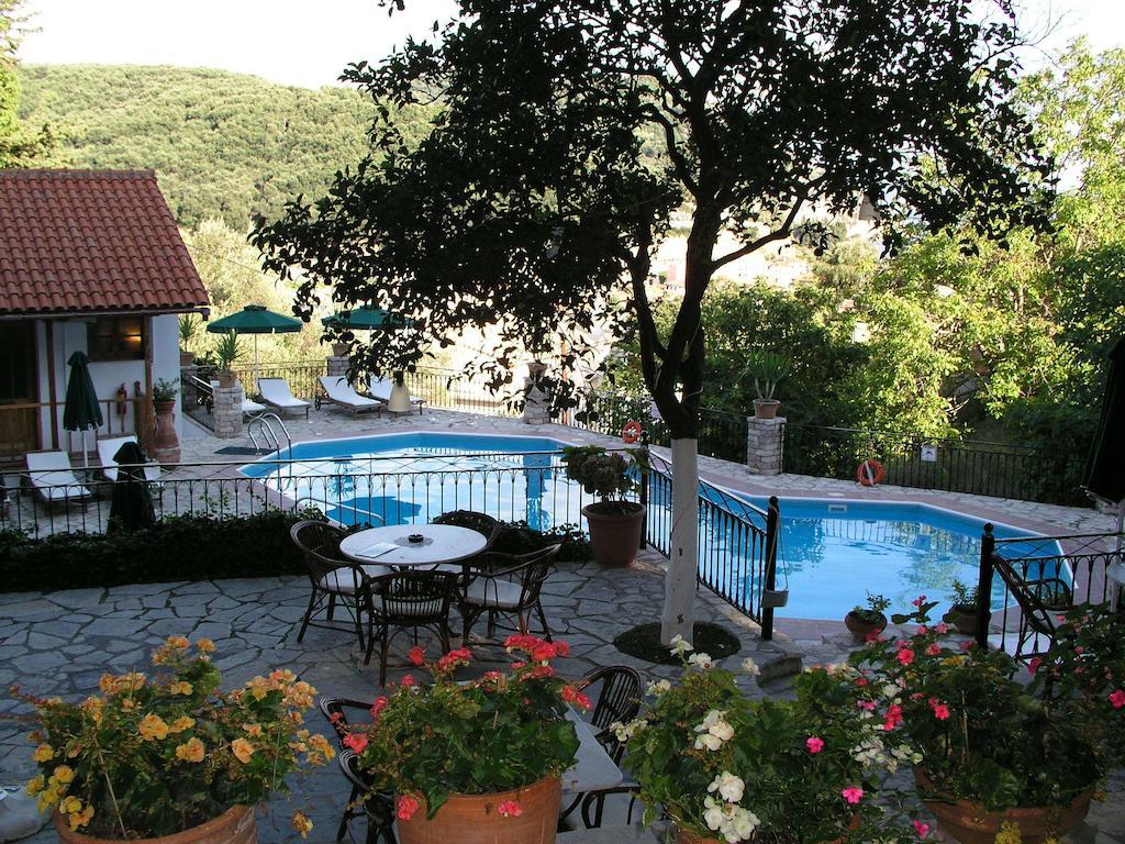 Magda'S Hotel Apartments Parga Exterior foto