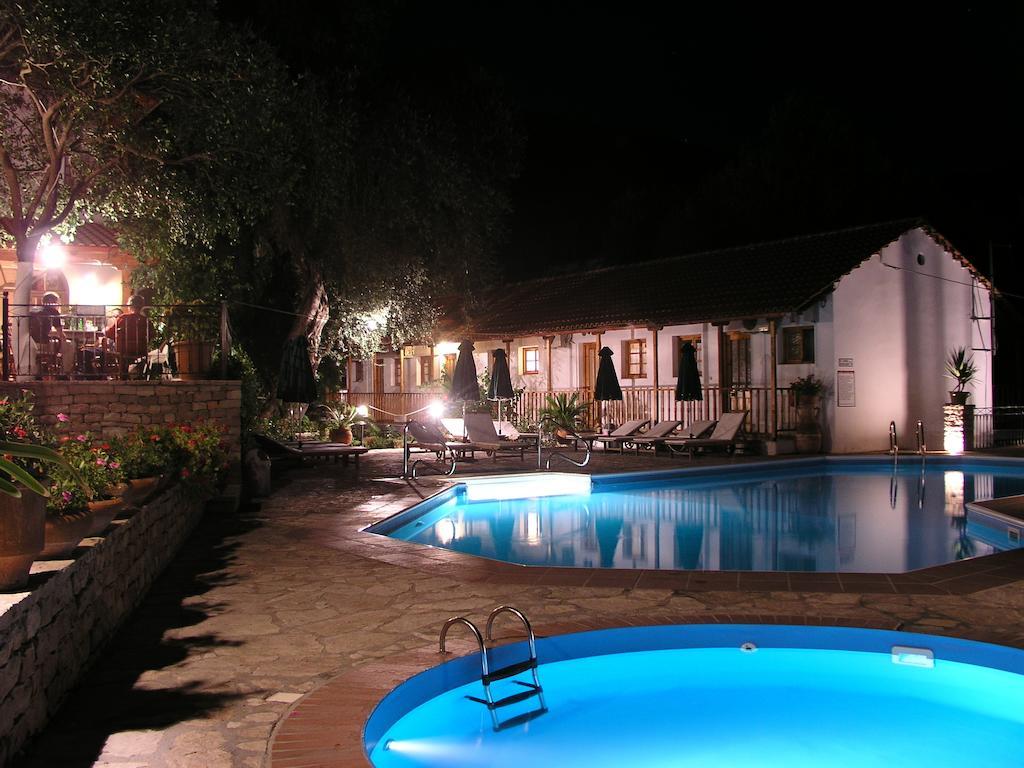 Magda'S Hotel Apartments Parga Exterior foto